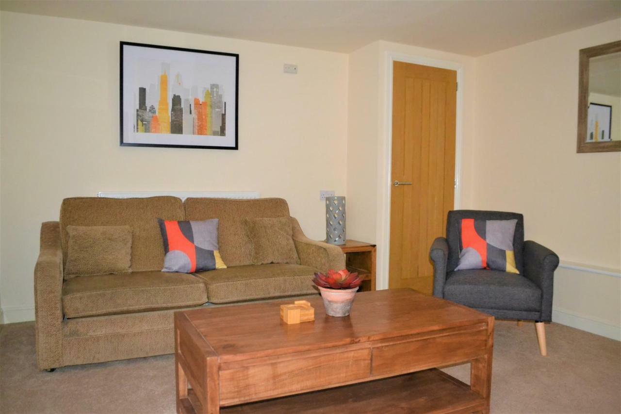 The Old Bottle Store - 2 Double Bedrooms, 2 Bathrooms, St Ives, Cambridgeshire St Ives  Kültér fotó