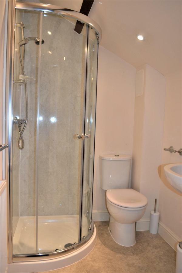 The Old Bottle Store - 2 Double Bedrooms, 2 Bathrooms, St Ives, Cambridgeshire St Ives  Kültér fotó